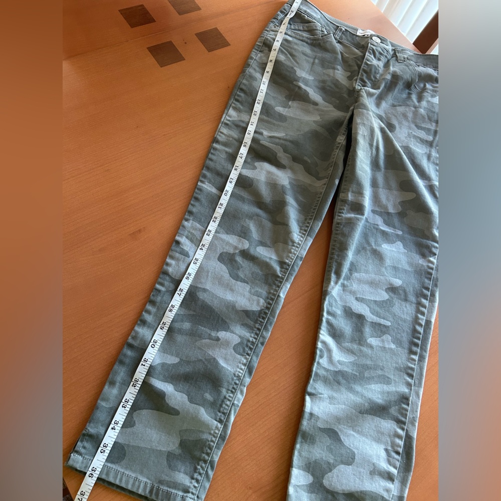 Gibson Latimer Camouflage Jeans - Picture 9 of 10